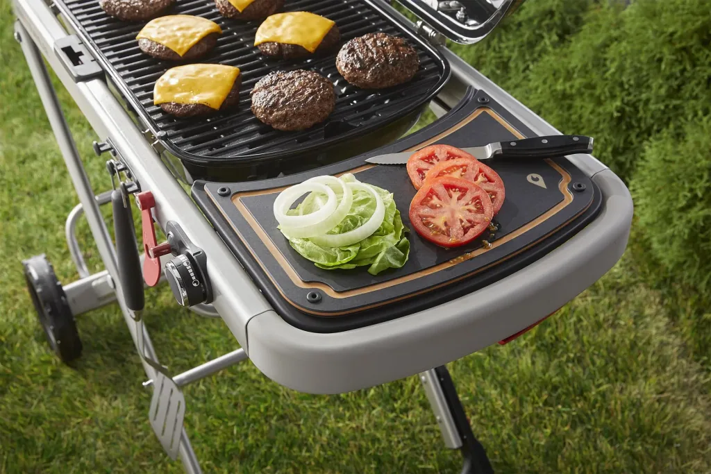 Weber Traveler Schneidebrett