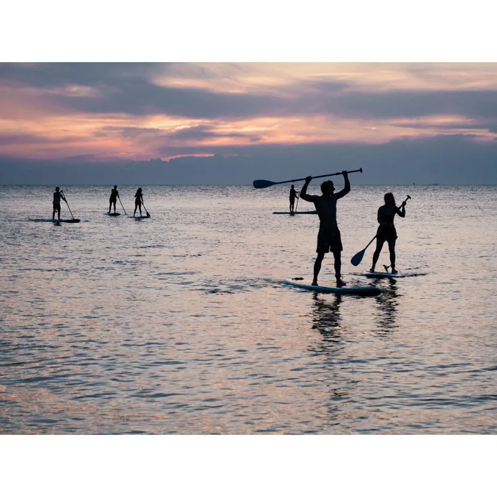 Pacific Special Edition SUP Board mit FREE SUP Chair - 305 cm - bis zu 100 kg - 6-teiliges Set- Weiß/Grün - Aufblasbar