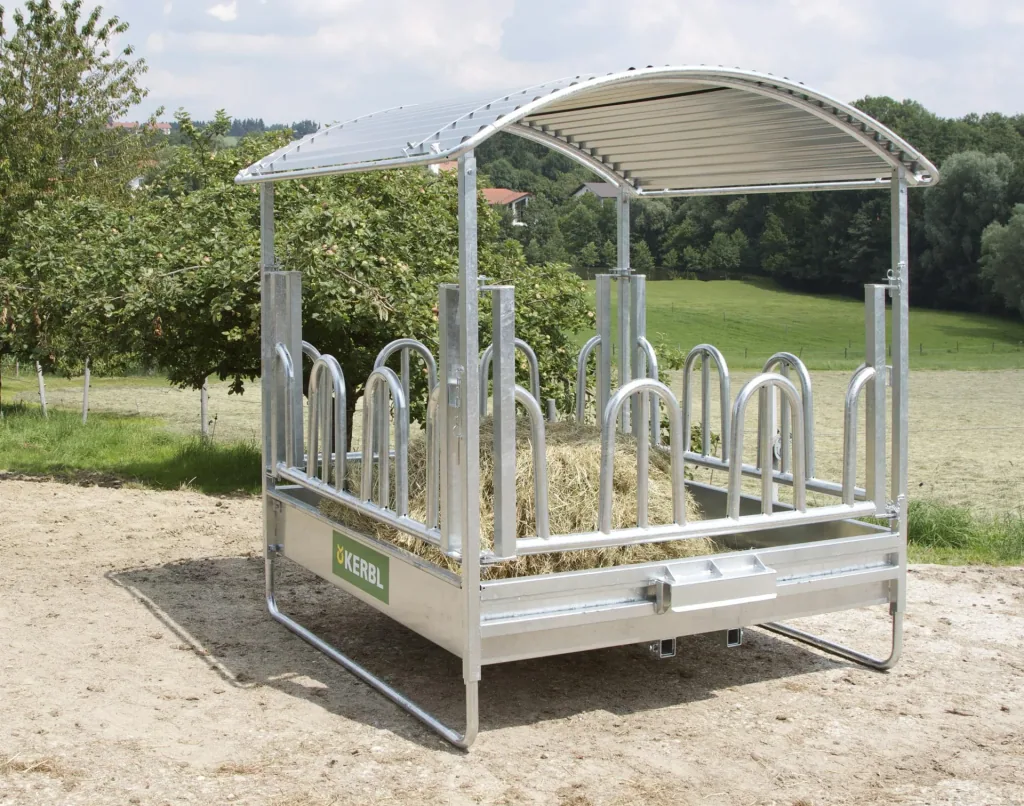 Viereckraufe mit Palisadenfressgitter, für Rinder und Pferde