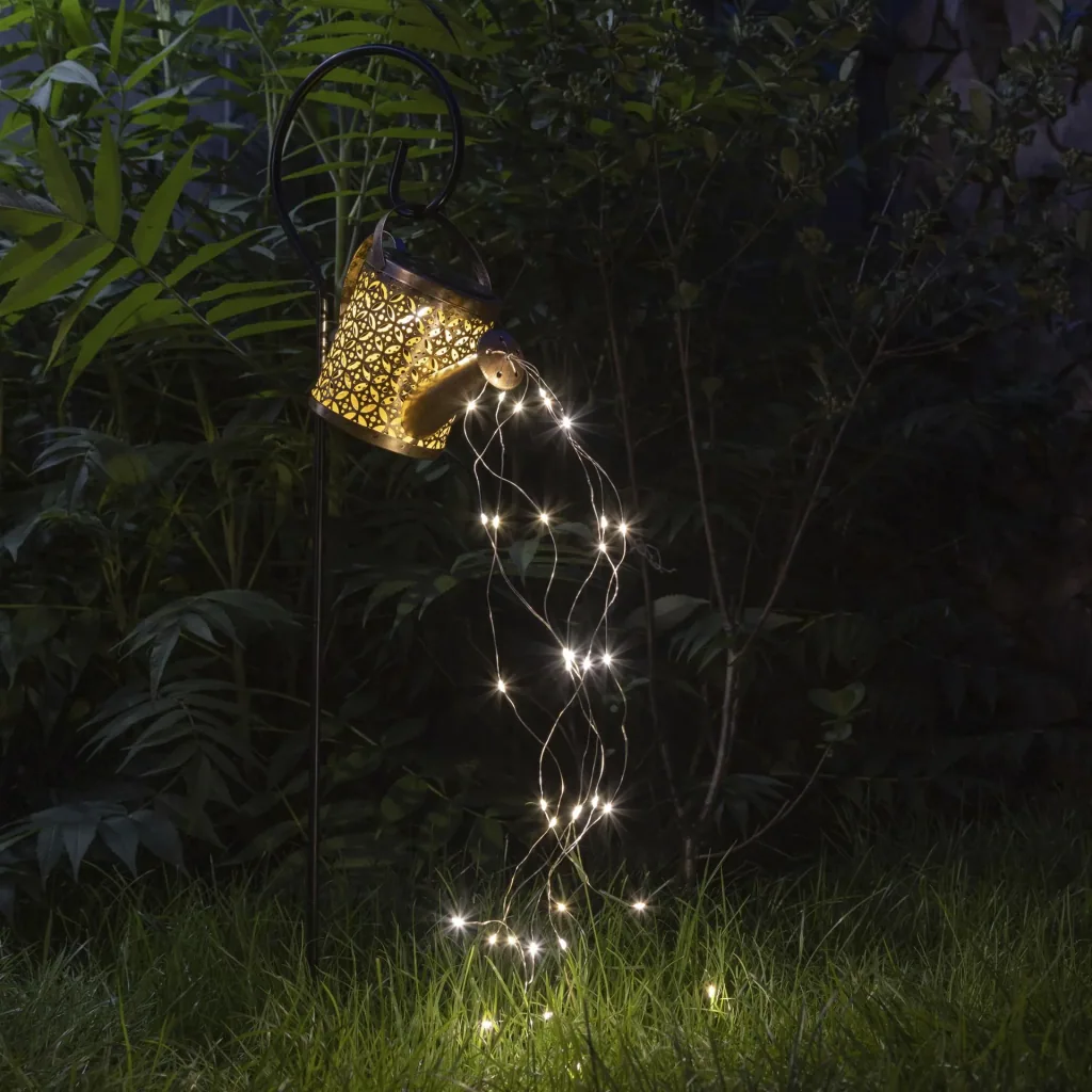 LED-Solar Gießkanne mit Lichterkette