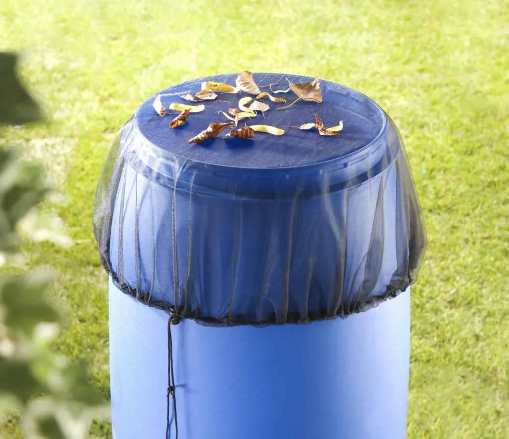 Set Akku-Regenfasspumpe, teleskopierbar, 12 Volt + Regentonnen-Netz 95 cm + Gartenschlauch-Set „Economic ½“, 20 Meter