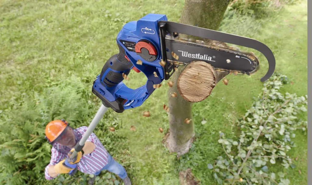 SET X-SAW Pro 4 Ah, Akku-Einhand-Powersäge mit 18 V LI-ION Akku 4 Ah + Schnellladegerät + Gürtel-Clip und Multispray