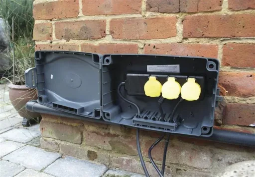 Outdoor Elektro-Box XXL mit Steckdosenleiste und Zeitschaltuhr