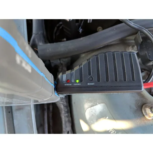 Lithium-Powerbank und Jumpstarter 12 Volt - 6000 Mah, 400 A