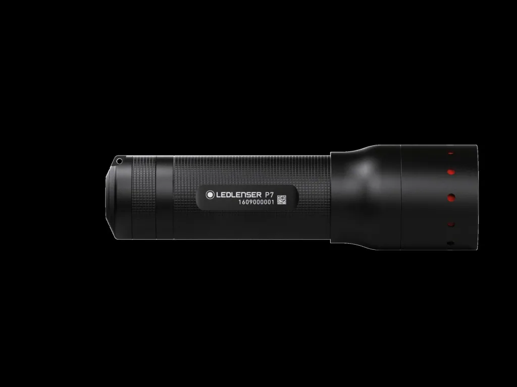 Taschenlampe NEW P-Series P7 mit 450 Lumen und 300 m Leuchtweite
