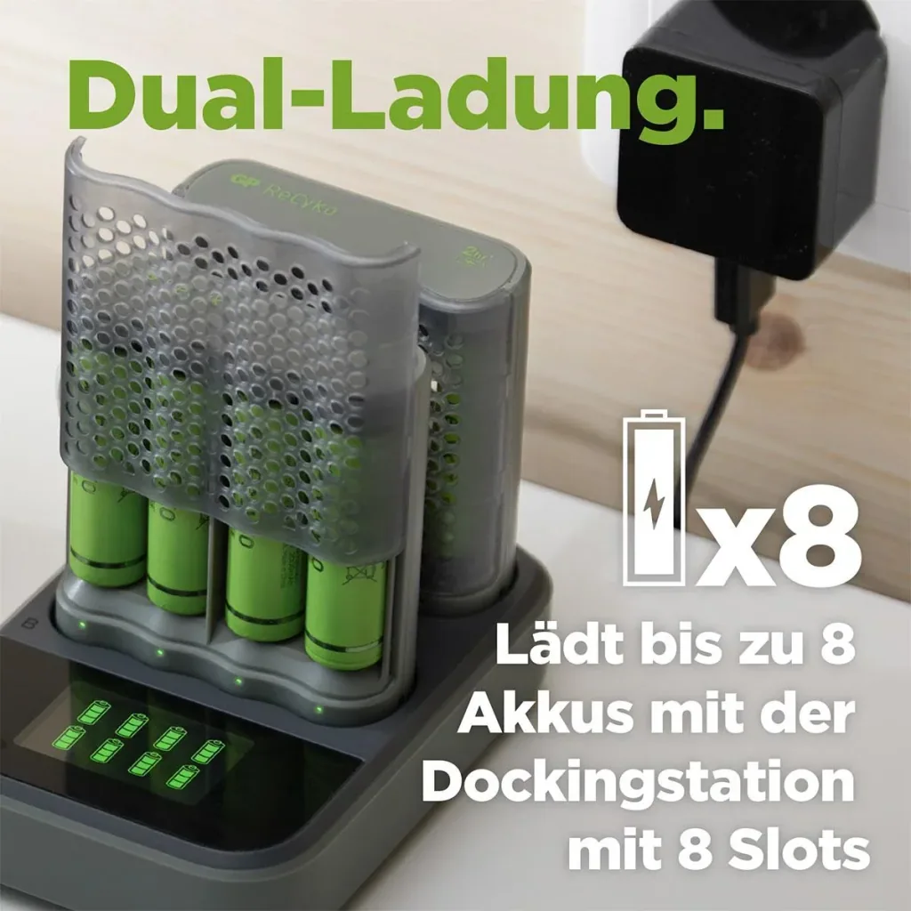USB Schnellladegerät mit Docking Station, LCD Ladestandsdisplay für 4 AA / AAA NiMH Akkus inklusive 8 ReCyko (AA) 2600mA
