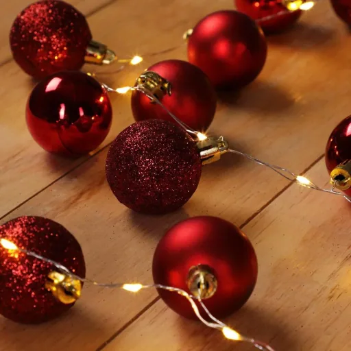 Weihnachtsbeleuchtung Kugeln Weihnachtsdekoration 40-LED - Rot - 2m und Perel Smart home Wifi plug- Android & IOS