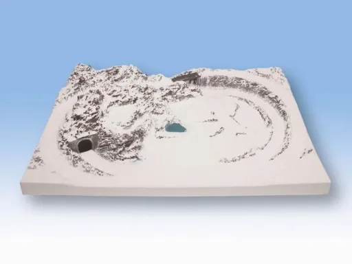 Fertiggelände Garmisch - 75,5 x 51 cm, ca. 13 cm hoch, aus Struktur-Hartschaum, Spur N, inklusive Gleisplan
