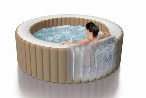 Bubble-Jacuzzi mit hartem Wasser