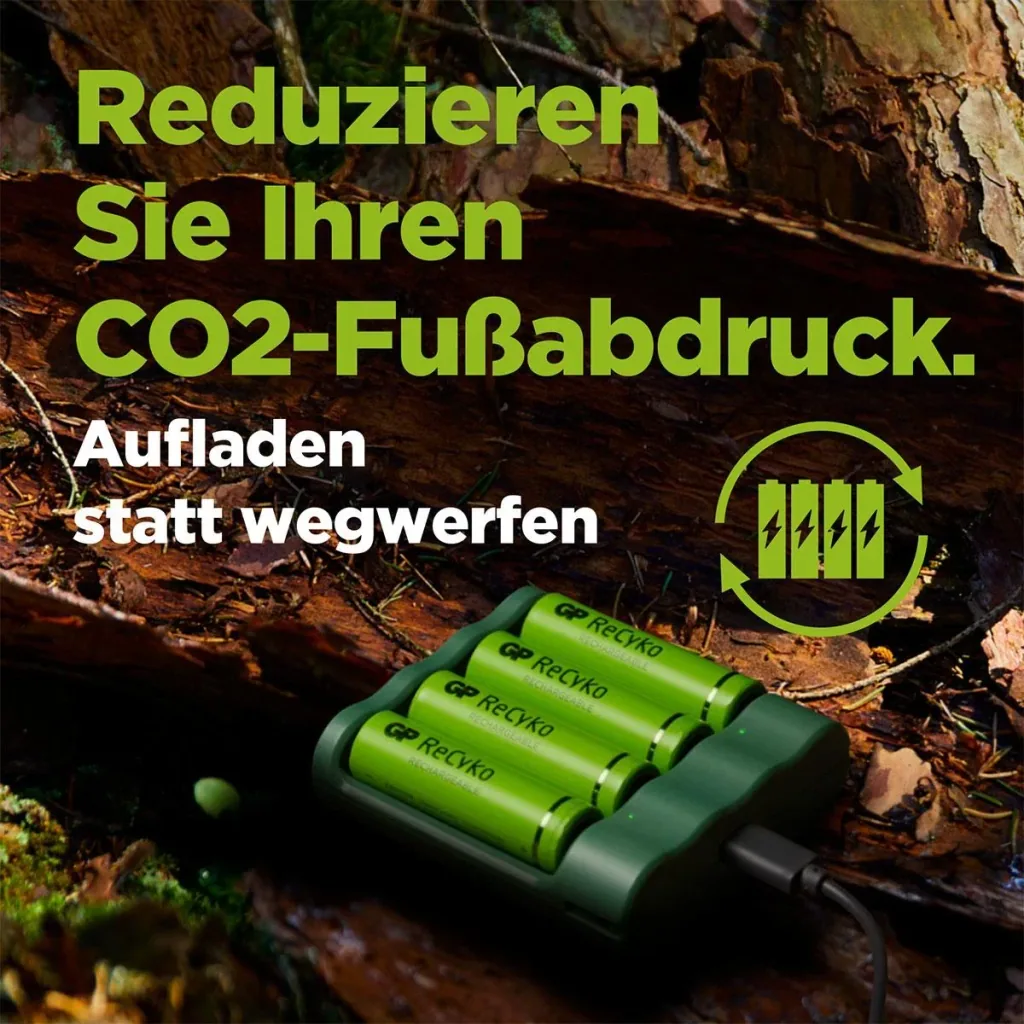 Ladegerät mit Docking Station, LCD Ladestandsanzeige für 4 AA/AAA NiMH Akkus inkl. 4 ReCyko Mignon(AA)NiMH Akkus 2100mAh