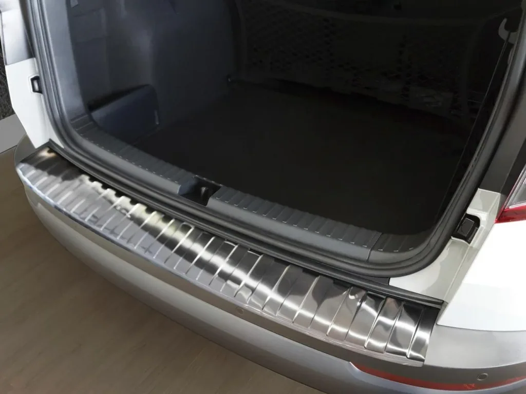 Ladekantenschutz Edelstahl für Skoda Karoq Crossover ab Baujahr 2017>