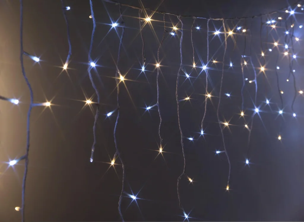 Eisregen Lichterkette mit 168 warmweißen LED - Länge 4 m