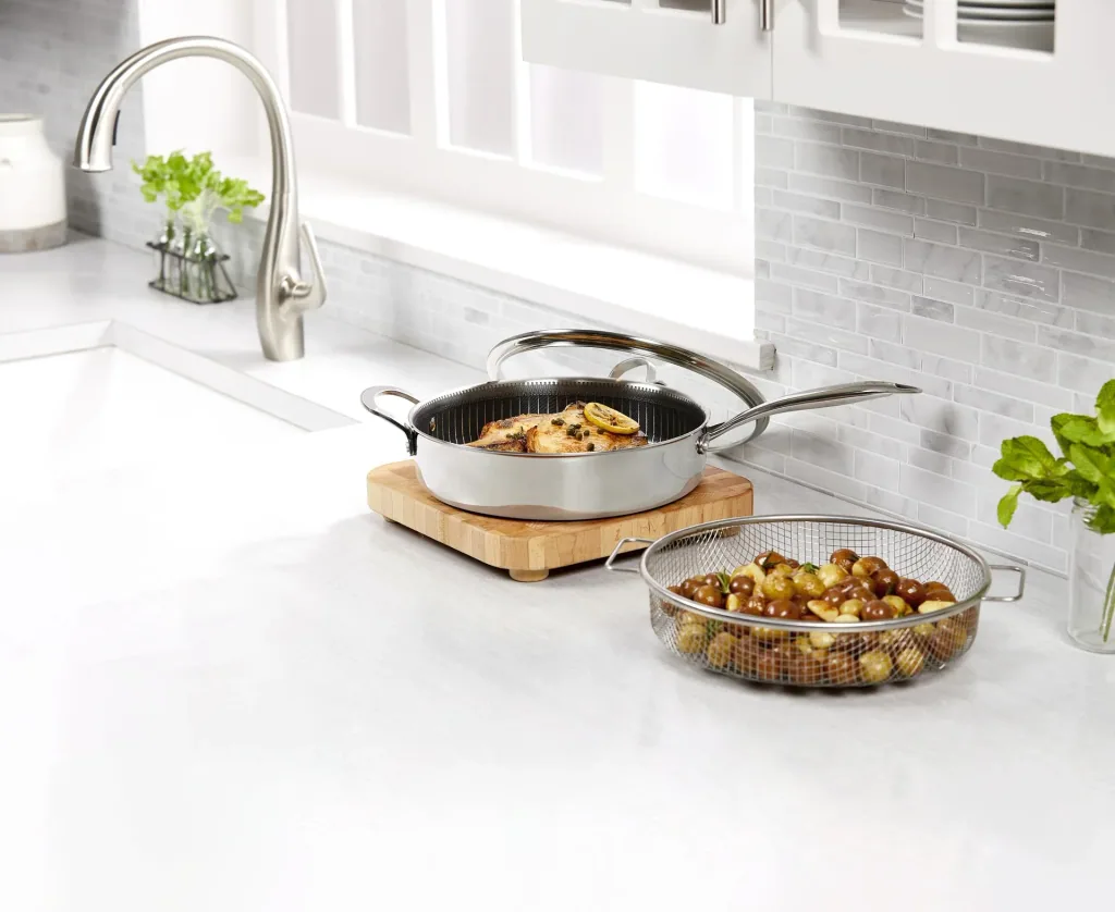 Titan Pan Multipfanne, Ø 24 cm inklusive Rezeptheft