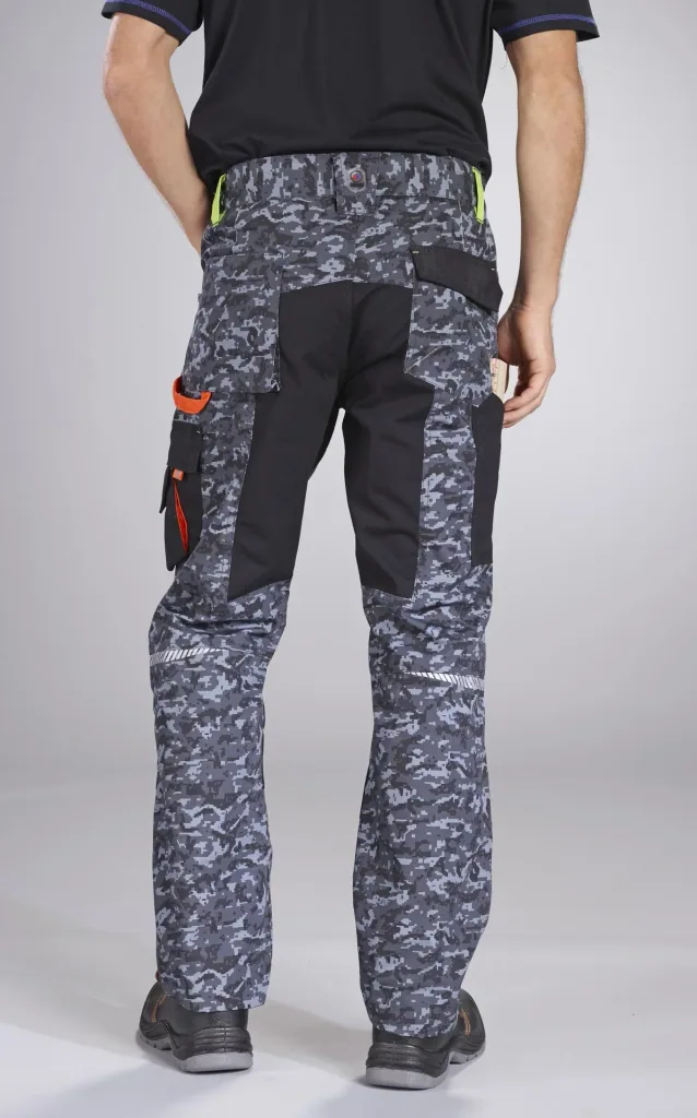 Bundhose mit Pixelprint, Gr.48