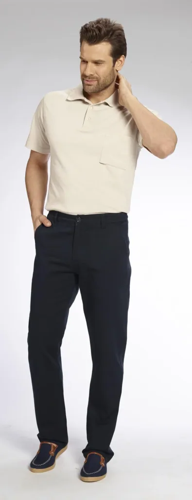 Baumwollhose mit Teil-Dehnbund, 2 Gesäßtaschen mit Reißverschluß, Farbe marine, Gr.48