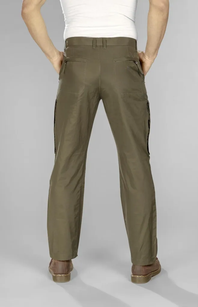 Outdoorhose, Gesäßtasche mit Reißverschluss, Farbe oliv, Gr.26