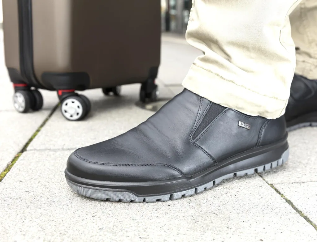 Slipper Farbe braun, Gr.44