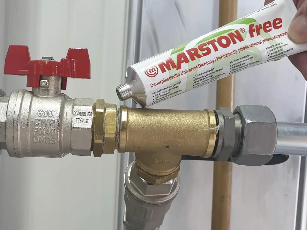 Universal-Dichtung MARSTON free - dauerelastisch, 200 ml Druckluftkartusche ohne Gas