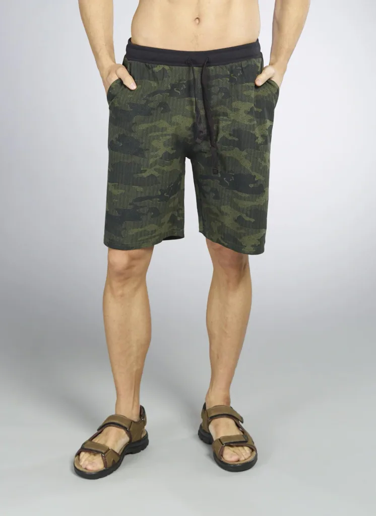 Bermuda Shorts, Farbe camouflage/grün/schwarz, Gr.L