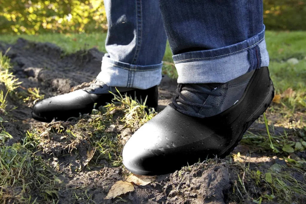Silikon Gleitschutzschuhe mit Spikes, Gr. XXL/ 44 - 45