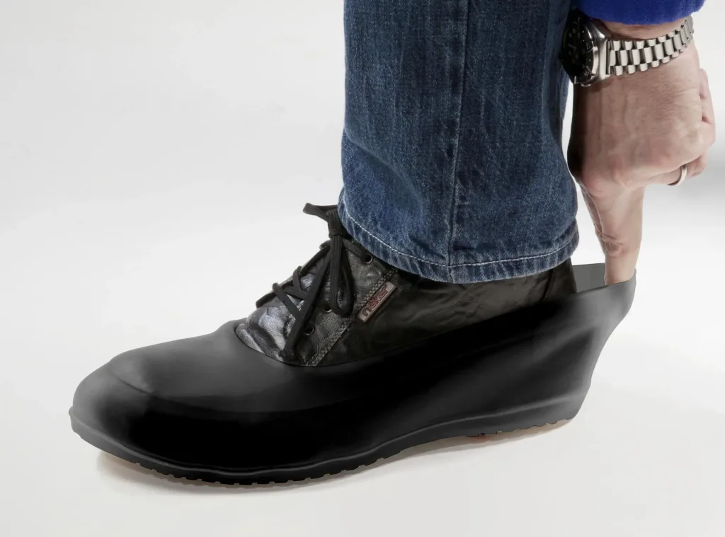 Silikon Gleitschutzschuhe mit Spikes, Gr. XXL/ 44 - 45