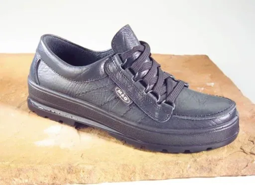 Freizeitschuh "Primus", schwarz, Gr. 40