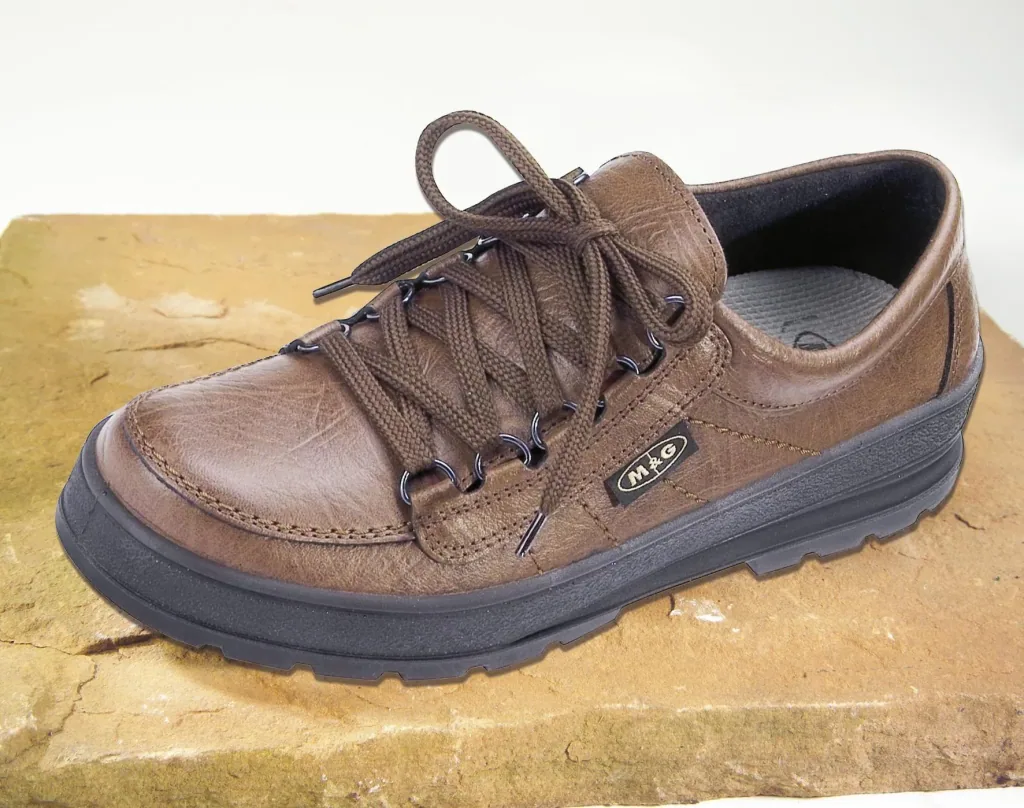 Freizeitschuh "Primus", schwarz, Gr. 40