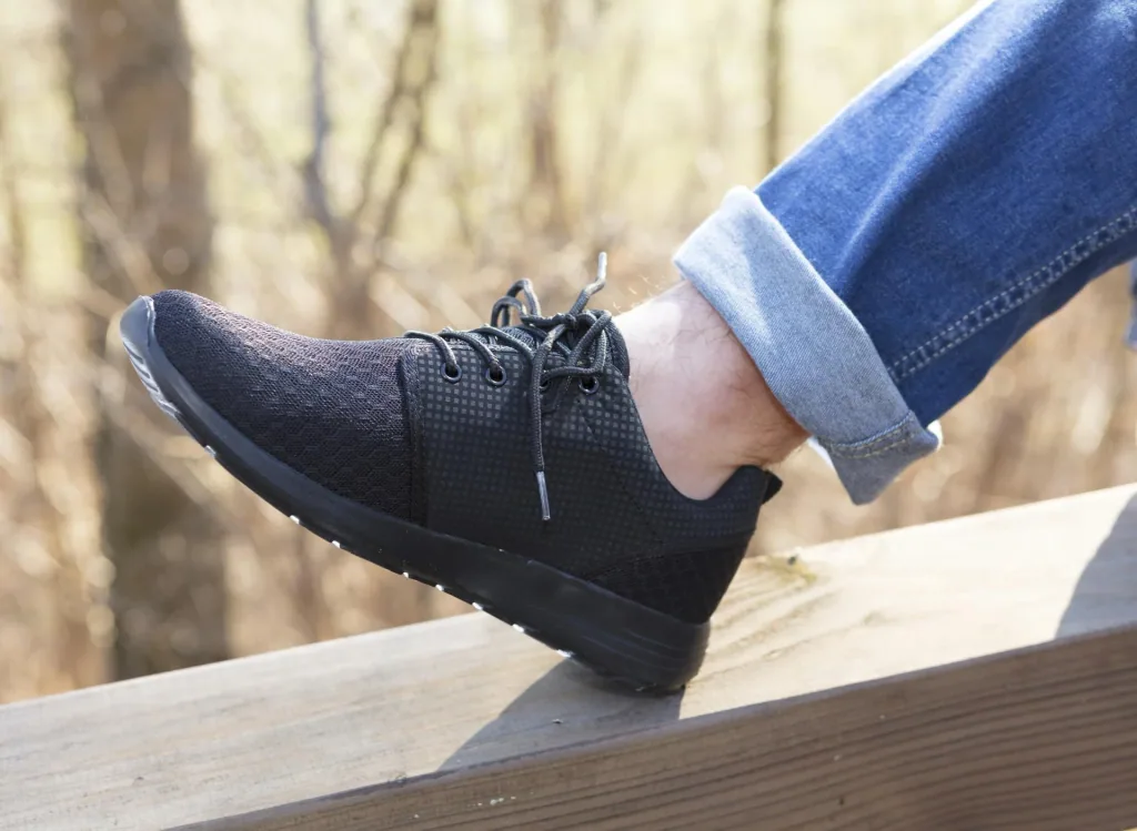 Schnürschuh, federleicht, Farbe anthrazit, Gr.39