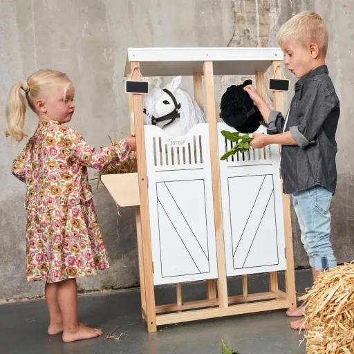 by Astrup Pferdestall für Hobby Horses