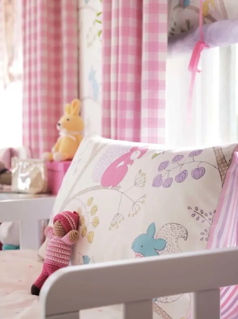 Little Sanderson Abracazoo Karostoff Appledore pink