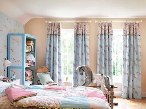 Little Sanderson Abracazoo Tapete Blumen Pferde rosa