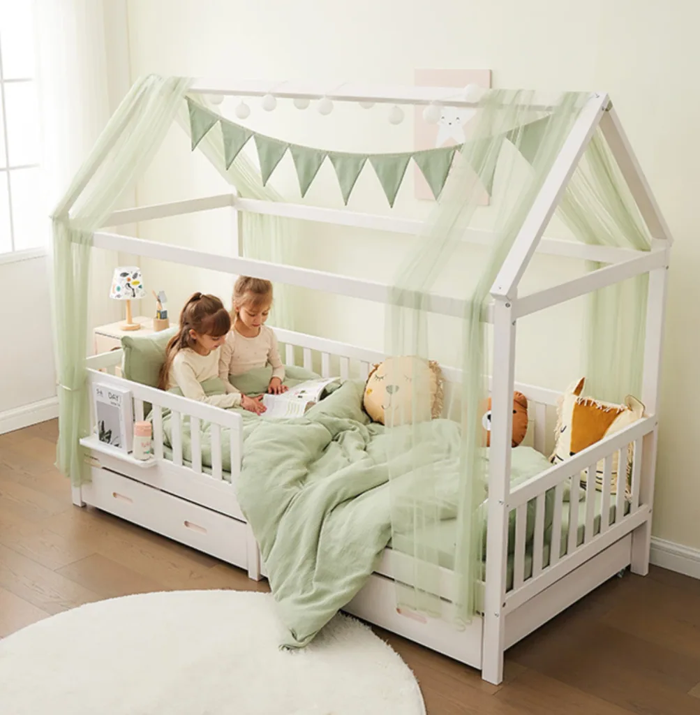 Alavya Home Hausbett Deko-Set 150x350 cm, 3-teilig: 2 Betthimmel + Wimpelkette, Khaki (ohne Lichterkette)