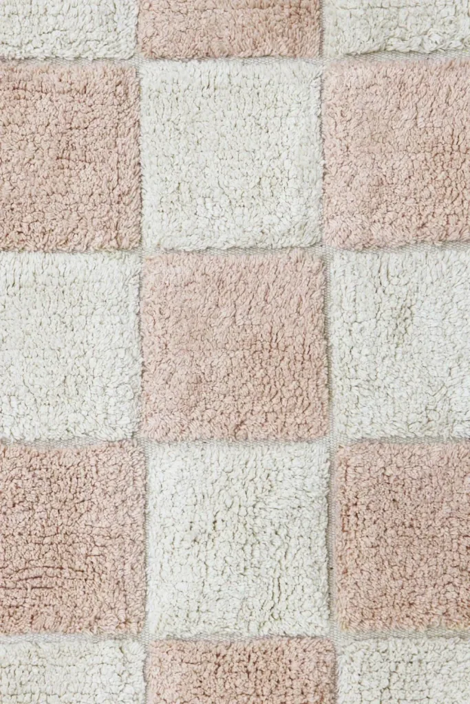 Lorena Canals Waschbarer Teppich in der Küche - Tiles, Dark grey, Farbe: rose