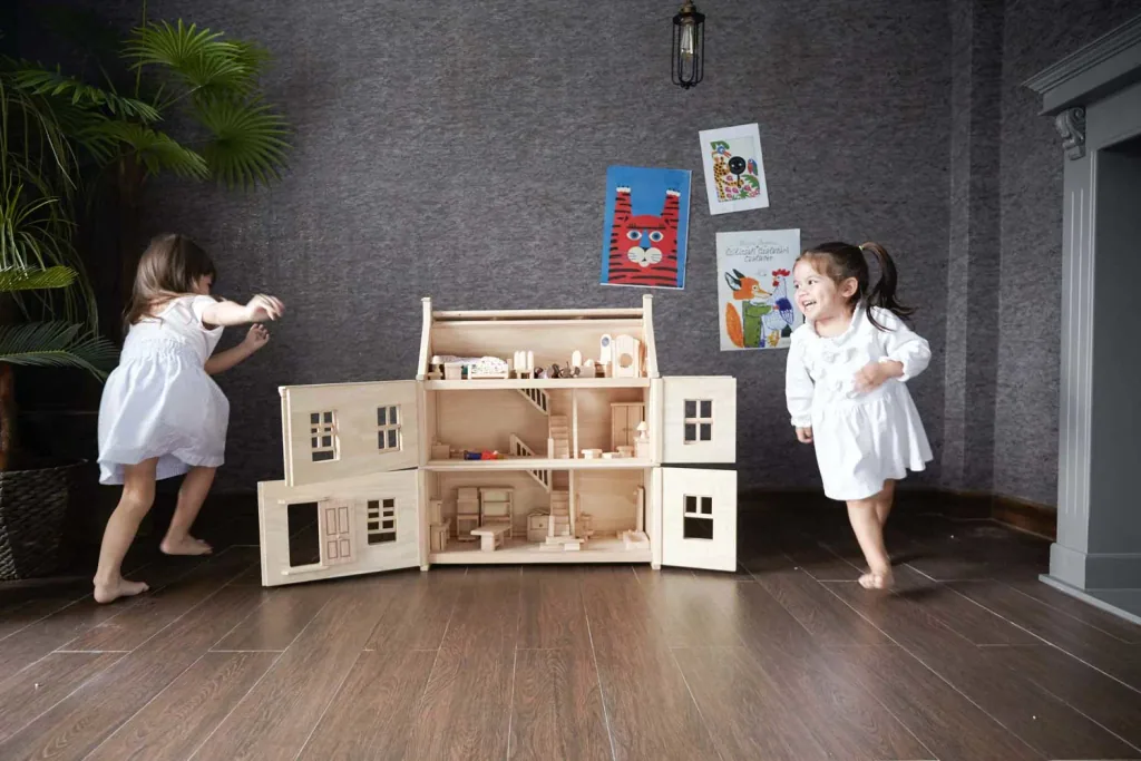 Plan Toys Puppenhaus viktorianisch Holz natur