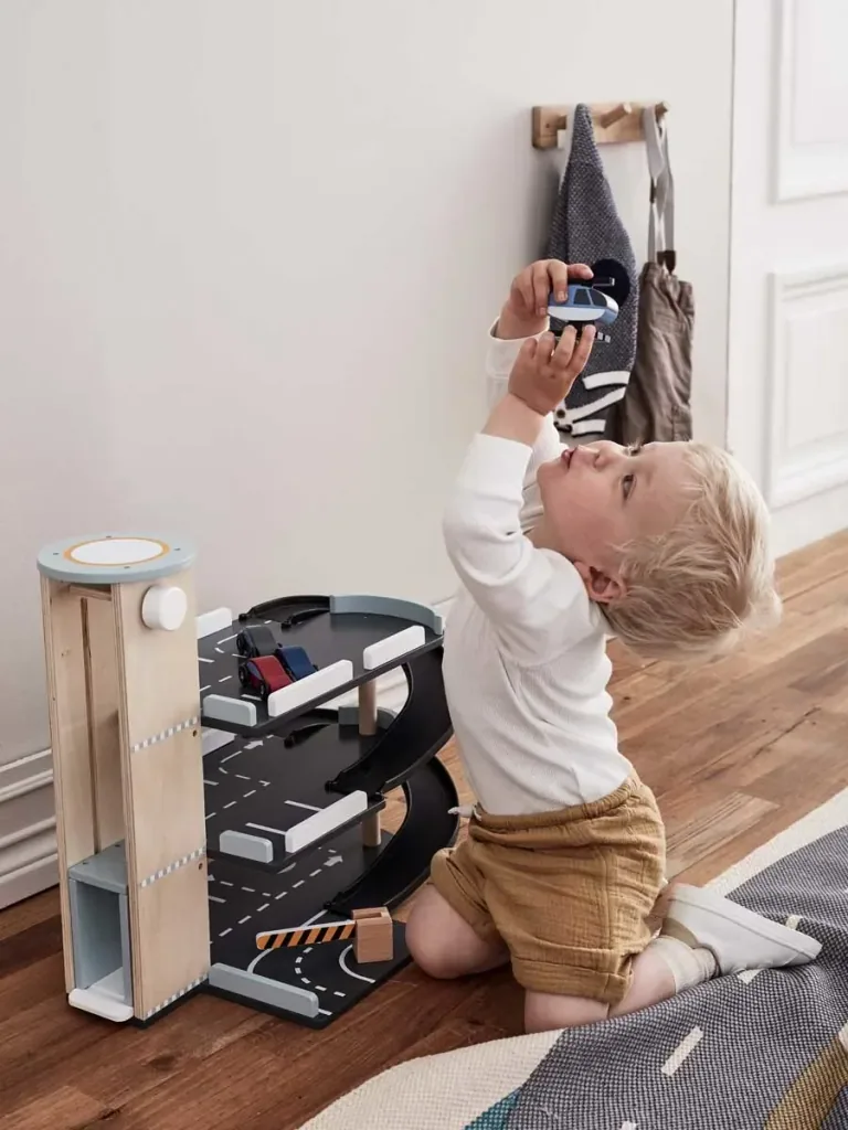 Kids Concept Spielzeug Parkhaus Holz