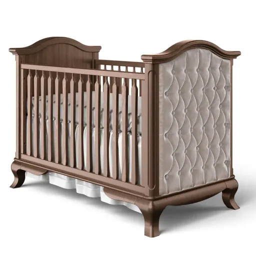 Romina Cleopatra Babybett gepolstert