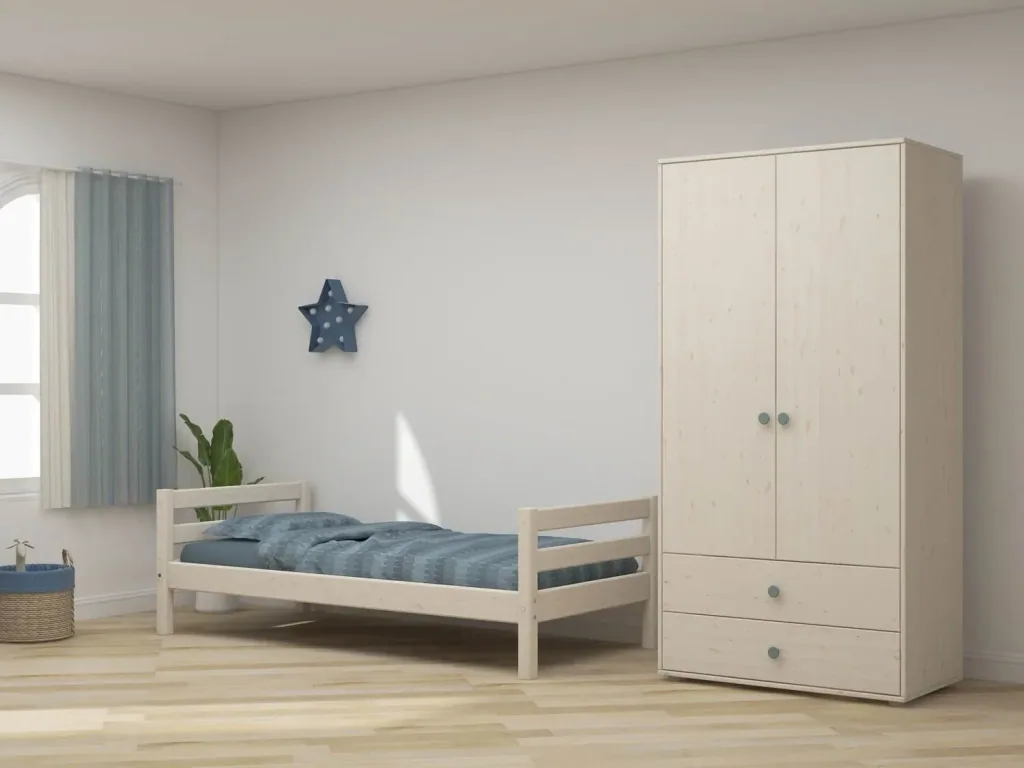 Flexa Kleiderschrank - Classic, mit 2 Türen und 2 Schubladen, 101,3x202,5 cm, Farbe: Weiß gekalkt / Weiß gekalkt / Türkis