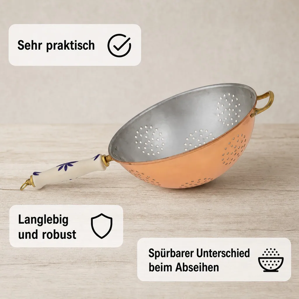 Sieb, Kupfersieb - mit verzinnter Innenseite enthält einen Porzellangriff, Durchmesser: 17 cm