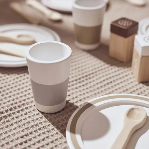 Kids Concept Spielzeug Geschirr-Set Bistro Holz weiss pastell