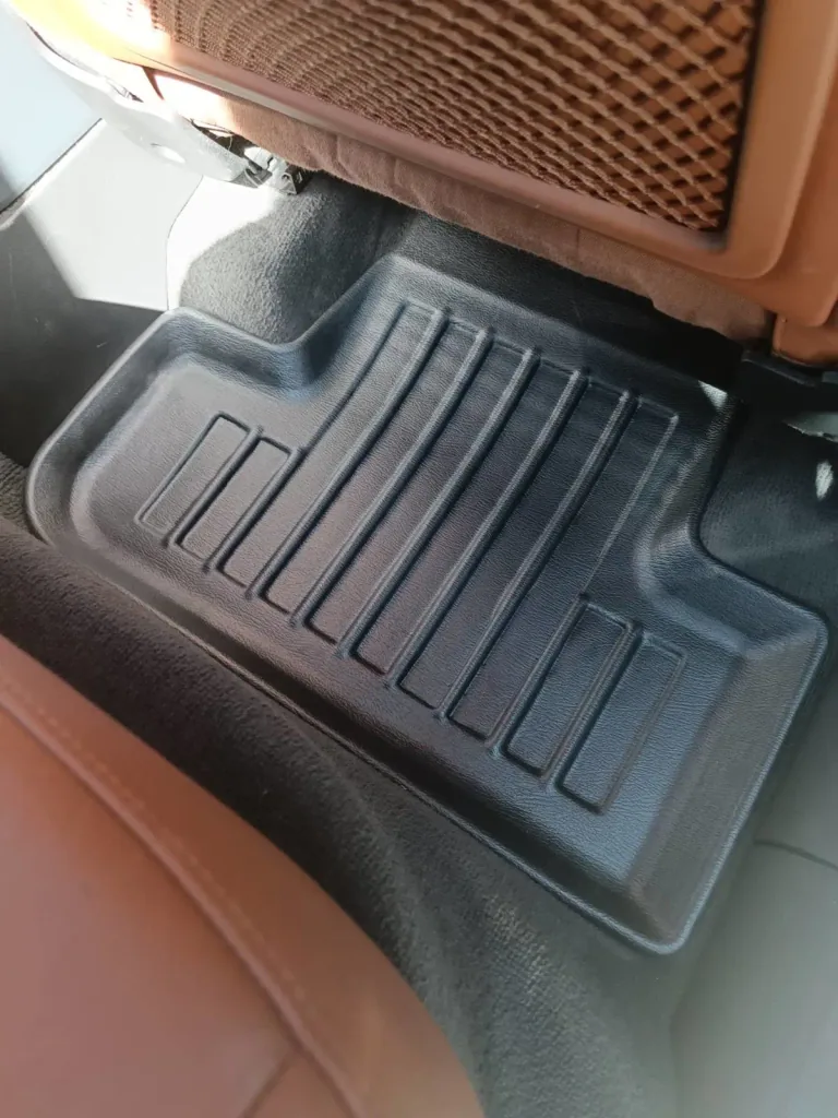 Gummifußmatten Audi Q5, 3D Fußmatten, passgenau, Audi Q5 8R (2008-2016)
