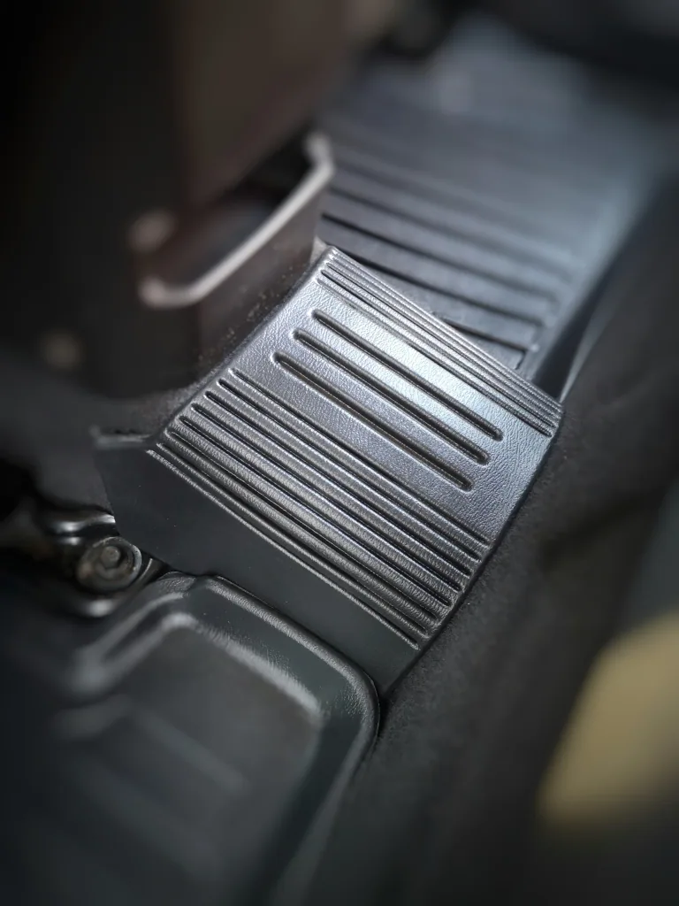 Gummifußmatten Auto für FORD Focus III (2011-2018), 3D, passgenau, geruchlos, mit hohen Seitenwänden