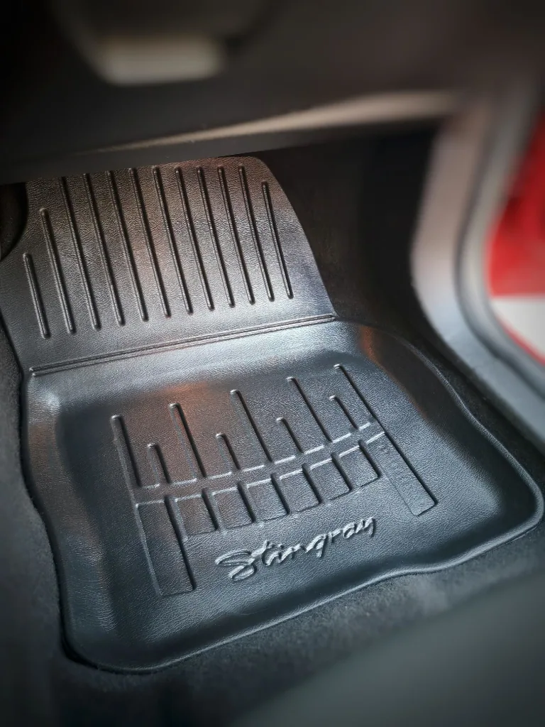 Gummifußmatten Auto für FORD Focus III (2011-2018), 3D, passgenau, geruchlos, mit hohen Seitenwänden