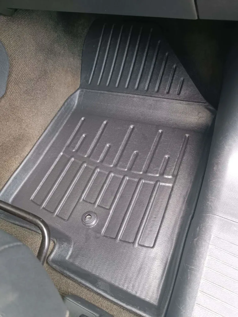 Gummifußmatten Auto 3D für JEEP Patriot (2007-2016), passgenaue Autofußmatten, mit 1 Clip