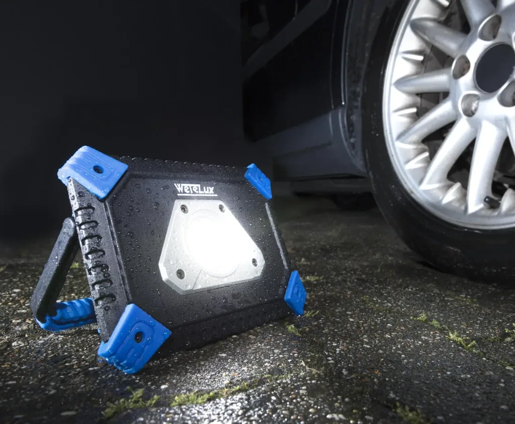 LED Akku Fluter 20 Watt COB mit Powerbank