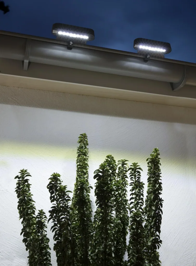Solar LED Dachrinnenleuchte - 2 Stück