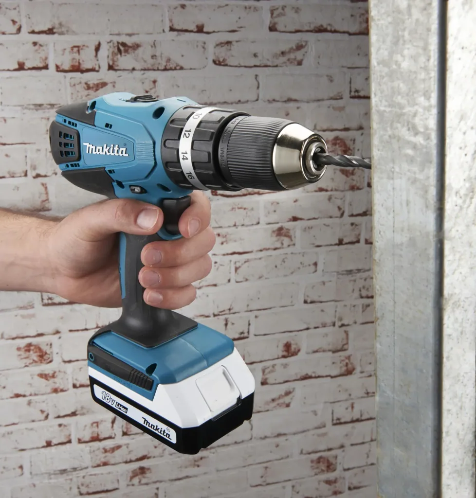 Akku-Schlagbohrschrauber HP457DWE10, 18 Volt - 2-Gang, Li-Ion mit 74-teiligem Zubehör