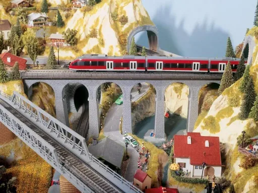Fertiggelände Silvretta-220 x 140cm, 52cm hoch, koloriert und begrast, auf Holzrahmen