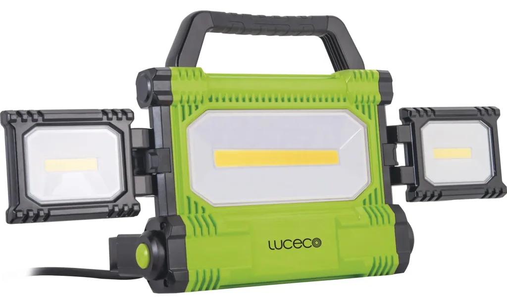 Schwenkbare LED Arbeitsleuchte mit 3 Leuchtflächen, 50 Watt