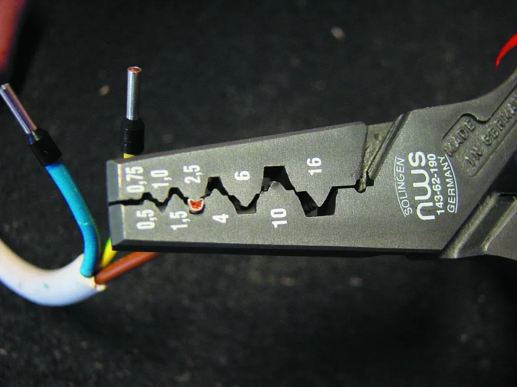 Aderendhülsen Preßzange bis 16 mm²