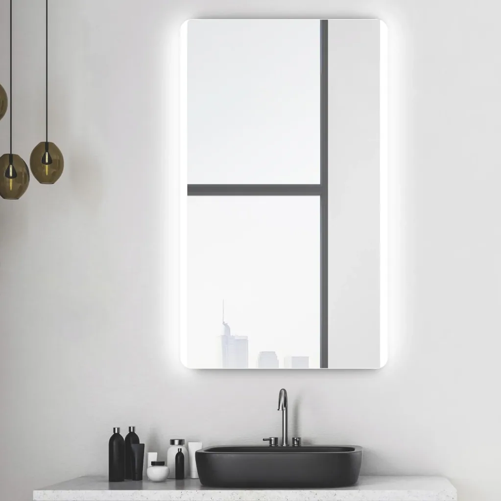 Badspiegel mit Beleuchtung, "Chic" - Badezimmerspiegel 120 x 70 cm - mit hinterleuchtetem Raumlicht